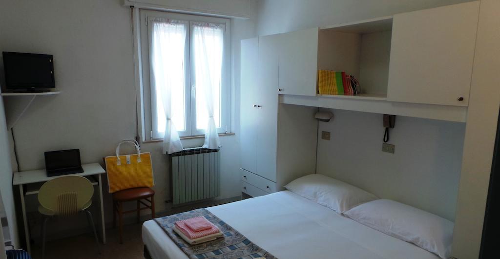 Hotel Nuovo Fiore Cattolica Extérieur photo