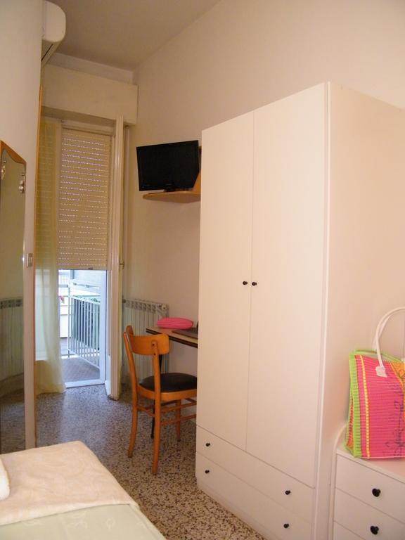 Hotel Nuovo Fiore Cattolica Chambre photo