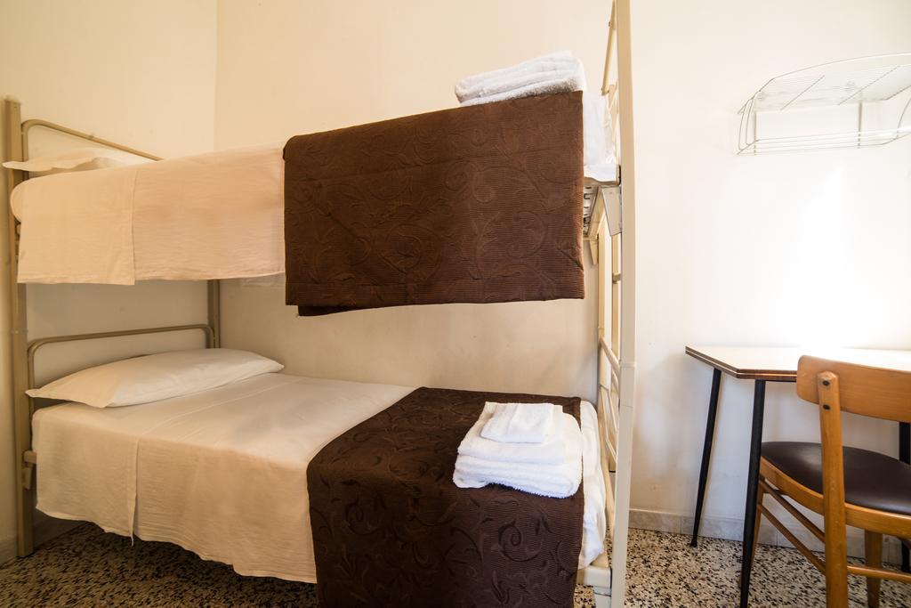 Hotel Nuovo Fiore Cattolica Chambre photo