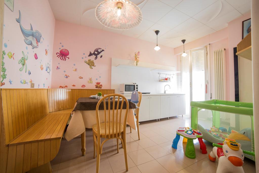 Hotel Nuovo Fiore Cattolica Extérieur photo